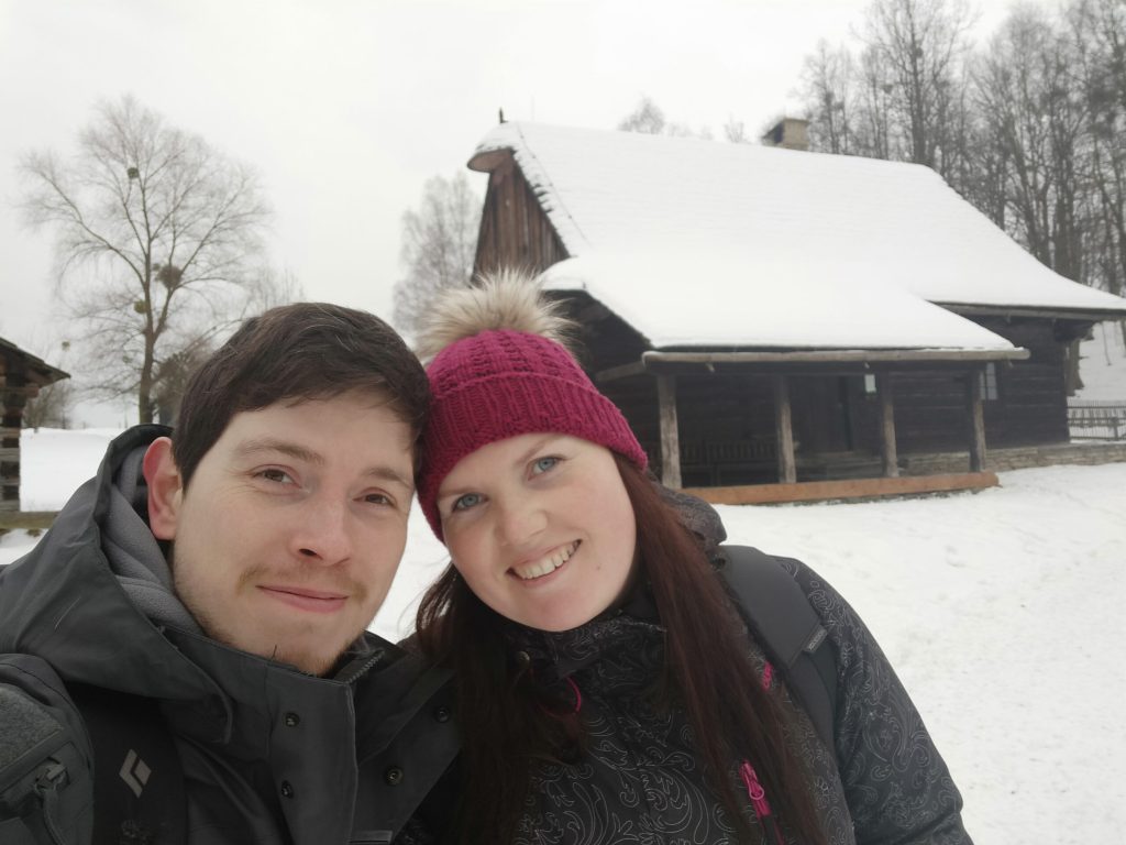 Lukáš & Zuzka ve Valašské dědině u pohádkových chalup ve Valašské dědině