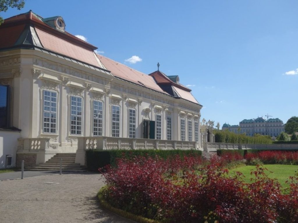 Pohled na Budovu v Belvederu